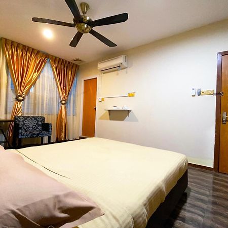 Spot On 89858 Rebecca'S Homes Kota Kinabalu Dış mekan fotoğraf